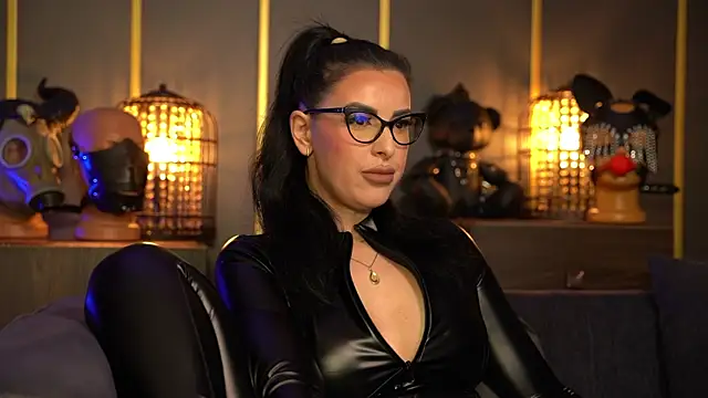 Snapshot of kelly_kent chatting on 24, 4, 2026 kelly kent online show from 24, 4, 2026