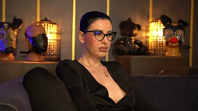 Snapshot of kelly_kent chatting on 7, 5, 2026 kelly kent online show from 7, 5, 2026