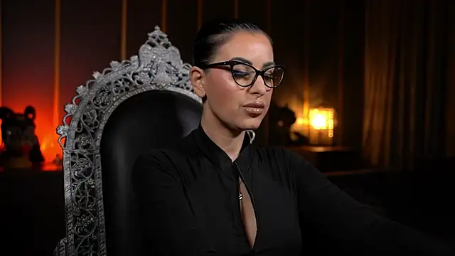 Snapshot of kelly_kent chatting on 12, 6, 2026 kelly kent online show from 12, 6, 2026