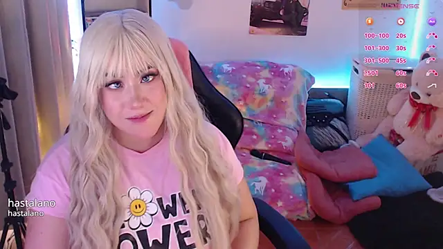 Emmy Ruiz online show from 11, 4, 2026