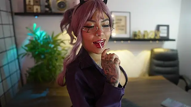 Scarlett collins02 online show from 18, 4, 2026