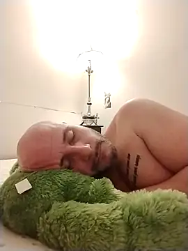 Snapshot of ShaneJames11 chatting on 9, 2, 2025 ShaneJames11 online show from 9, 2, 2025