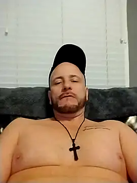 Snapshot of ShaneJames11 chatting on 28, 2, 2025 ShaneJames11 online show from 28, 2, 2025