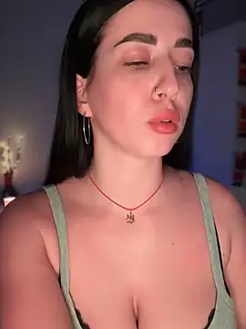Snapshot of Emylia chatting on 16, 12, 2024 Emylia online show from 16, 12, 2024