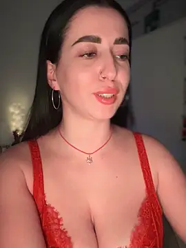 Snapshot of Emylia chatting on 11, 12, 2024 Emylia online show from 11, 12, 2024