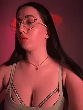 Snapshot of Emylia chatting on 25, 2, 2025 Emylia online show from 25, 2, 2025