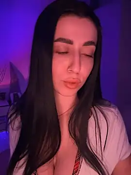 Snapshot of Emylia chatting on 17, 1, 2025 Emylia online show from 17, 1, 2025