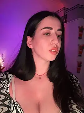 Snapshot of Emylia chatting on 13, 12, 2024 Emylia online show from 13, 12, 2024