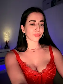 Snapshot of Emylia chatting on 5, 12, 2024 Emylia online show from 5, 12, 2024