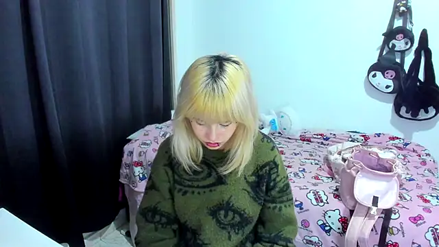 Snapshot of Akane-Mou chatting on 28, 11, 2025 Akane-Mou online show from 28, 11, 2025