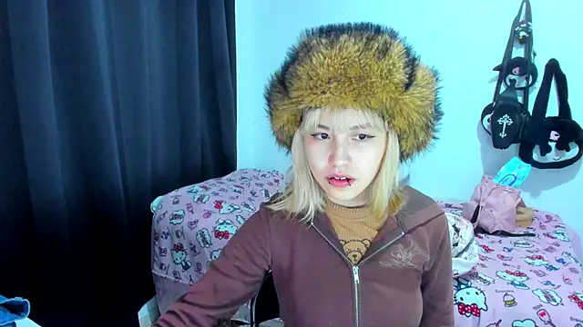 Snapshot of Akane-Mou chatting on 25, 11, 2025 Akane-Mou online show from 25, 11, 2025