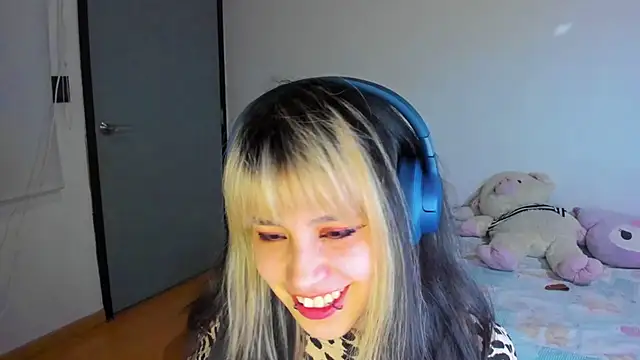 Akane-Mou online show from 10, 12, 2024