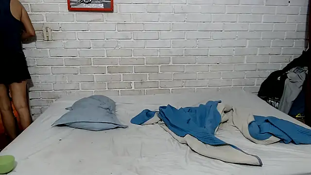 valeriaswang Lucas online show from 3, 3, 2026