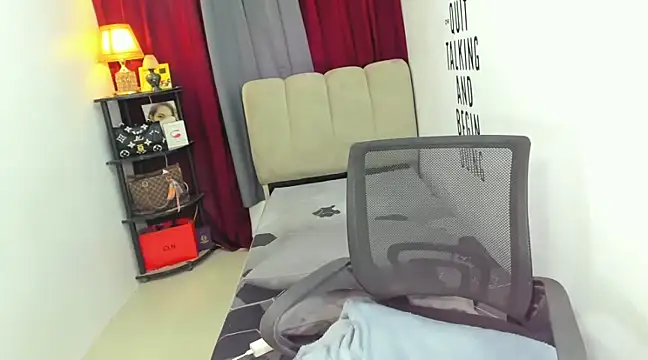 Snapshot of Trixie_Mattel21 chatting on 28, 1, 2025 Trixie Mattel21 online show from 28, 1, 2025