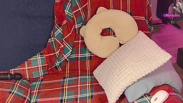 Snapshot of cutenessa chatting on 26, 1, 2025 cutenessa online show from 26, 1, 2025