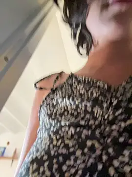 aurora xoxo online show from 12, 4, 2026