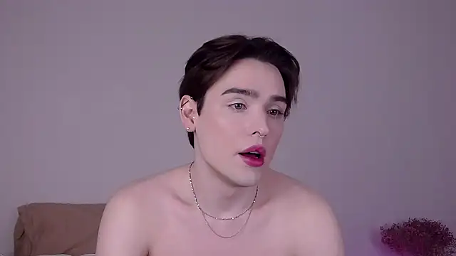 Snapshot of RobbyCharming chatting on 7, 6, 2026 RobbyCharming online show from 7, 6, 2026