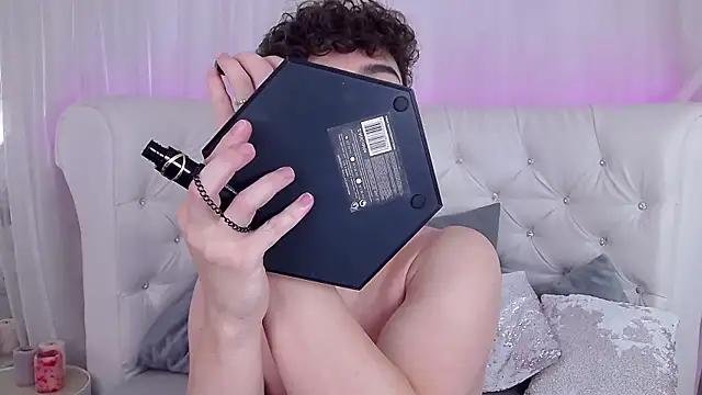 RobbyCharming online show from 14, 11, 2025