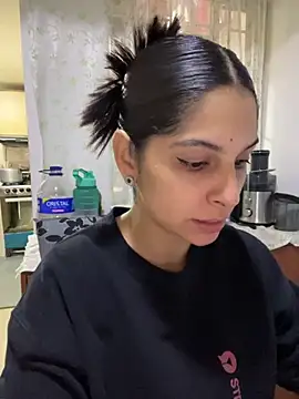 charlotte stevenss  online show from 29, 10, 2025