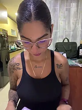charlotte stevenss  online show from 19, 2, 2025