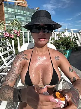 charlotte stevenss  online show from 9, 2, 2025