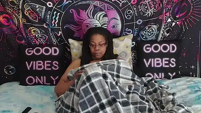 RenaeCumsAlot69 online show from 31, 1, 2026