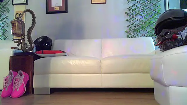 Snapshot of OSIRlS chatting on 14, 3, 2026 OSIRlS online show from 14, 3, 2026