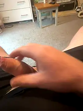 Snapshot of Averagematt1991 chatting on 10, 11, 2025 Averagematt1991 online show from 10, 11, 2025