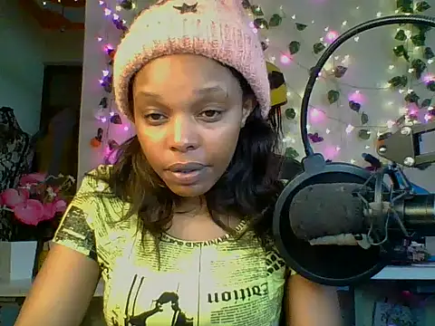 Snapshot of Anaconda2350 chatting on 18, 5, 2026 Anaconda2350 online show from 18, 5, 2026