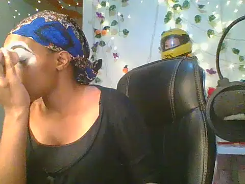 Snapshot of Anaconda2350 chatting on 23, 5, 2026 Anaconda2350 online show from 23, 5, 2026