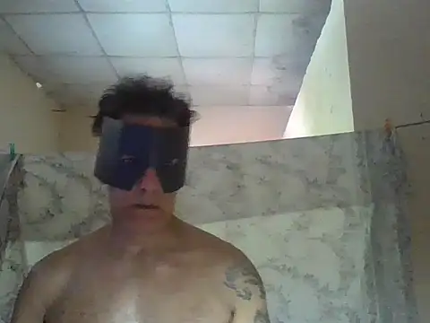 Snapshot of CaptainFox chatting on 7, 5, 2026 CaptainFox online show from 7, 5, 2026