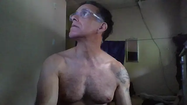 Snapshot of CaptainFox chatting on 3, 6, 2026 CaptainFox online show from 3, 6, 2026