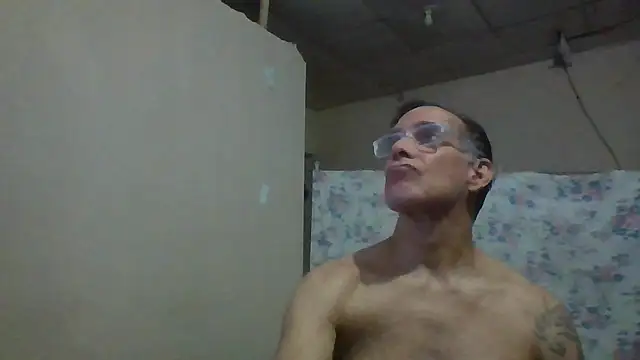 Snapshot of CaptainFox chatting on 12, 6, 2026 CaptainFox online show from 12, 6, 2026