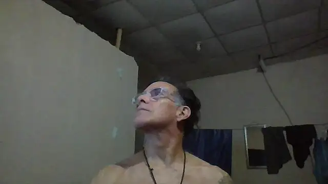 Snapshot of CaptainFox chatting on 5, 6, 2026 CaptainFox online show from 5, 6, 2026