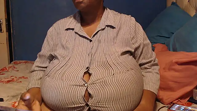 CUTEFIRMMELONSS online show from 7, 2, 2026