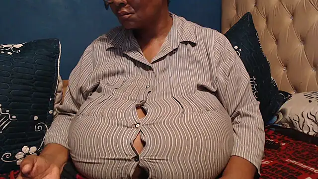 CUTEFIRMMELONSS online show from 10, 3, 2026