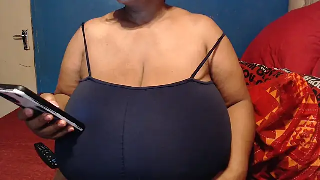 CUTEFIRMMELONSS online show from 22, 11, 2025