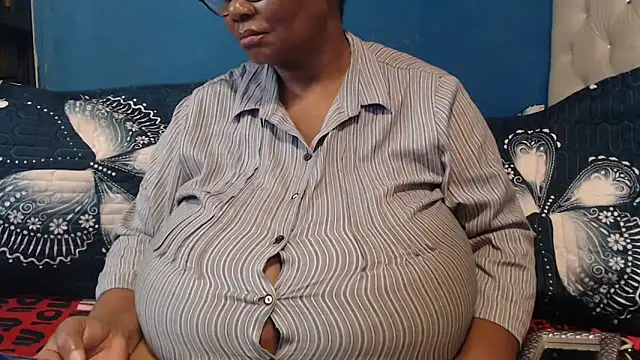 CUTEFIRMMELONSS online show from 24, 2, 2026