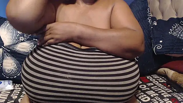 CUTEFIRMMELONSS online show from 5, 4, 2026