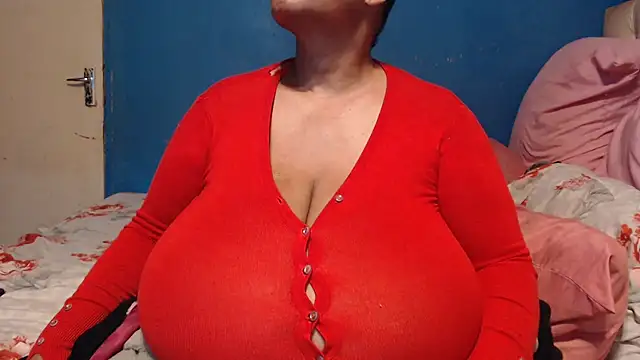CUTEFIRMMELONSS online show from 4, 10, 2025