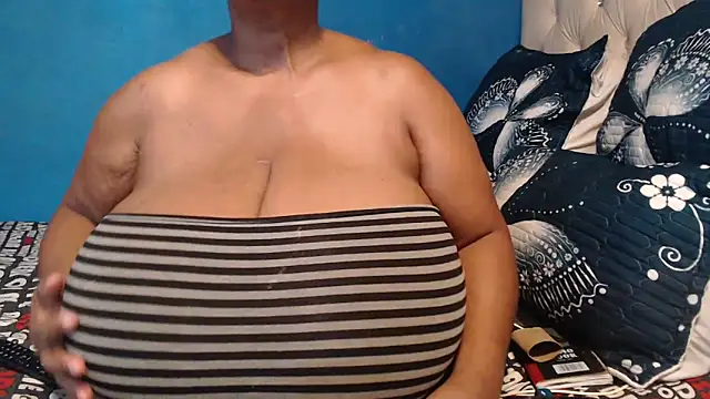 CUTEFIRMMELONSS online show from 15, 3, 2026