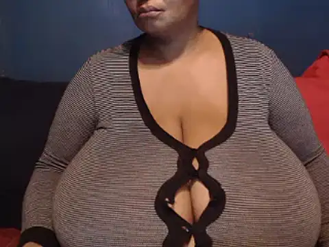CUTEFIRMMELONSS online show from 13, 3, 2025
