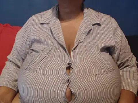 CUTEFIRMMELONSS online show from 4, 3, 2025