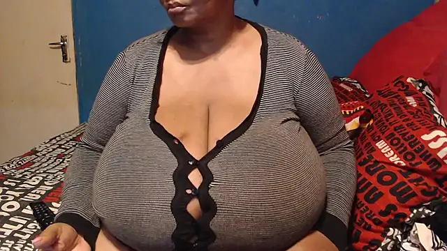 CUTEFIRMMELONSS online show from 11, 11, 2025