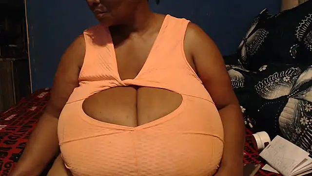 CUTEFIRMMELONSS online show from 25, 2, 2026