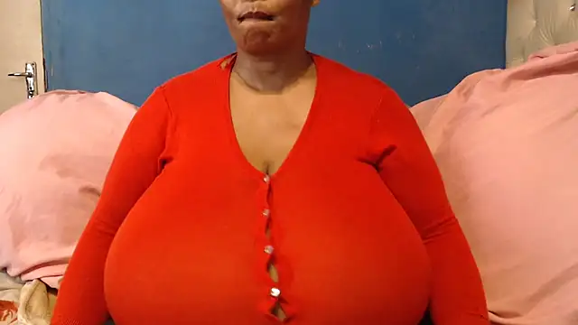 CUTEFIRMMELONSS online show from 5, 10, 2025