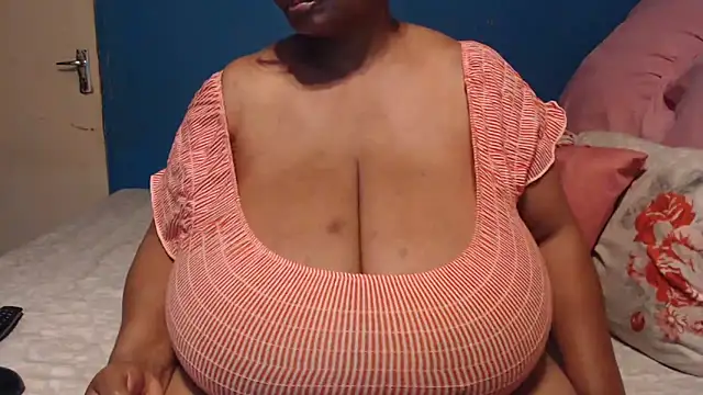 CUTEFIRMMELONSS online show from 15, 10, 2025