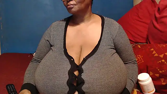 CUTEFIRMMELONSS online show from 21, 12, 2025