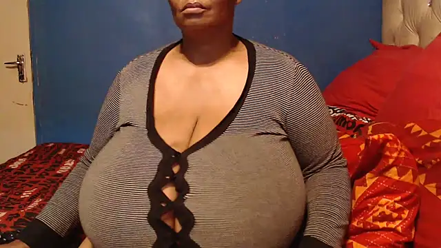 CUTEFIRMMELONSS online show from 8, 11, 2025