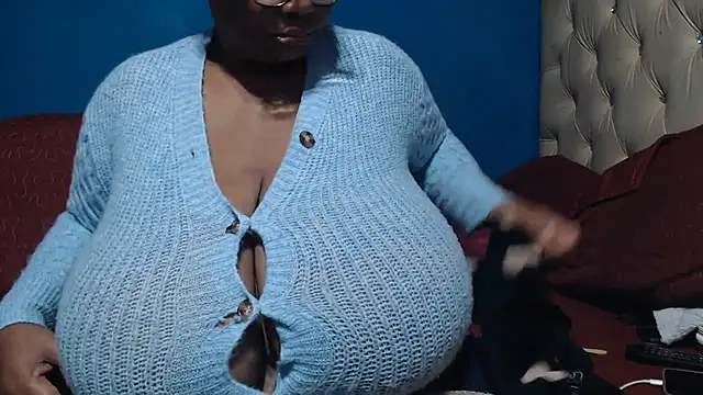 CUTEFIRMMELONSS online show from 26, 5, 2026